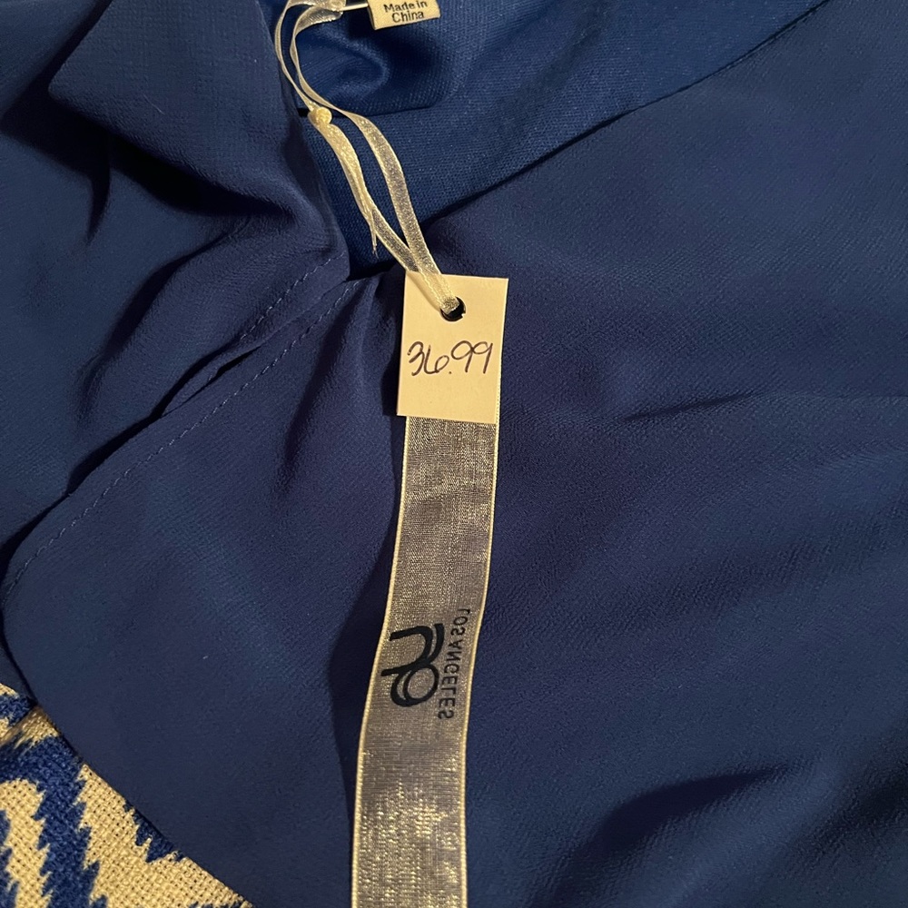 Dress - Picture 5 of 6